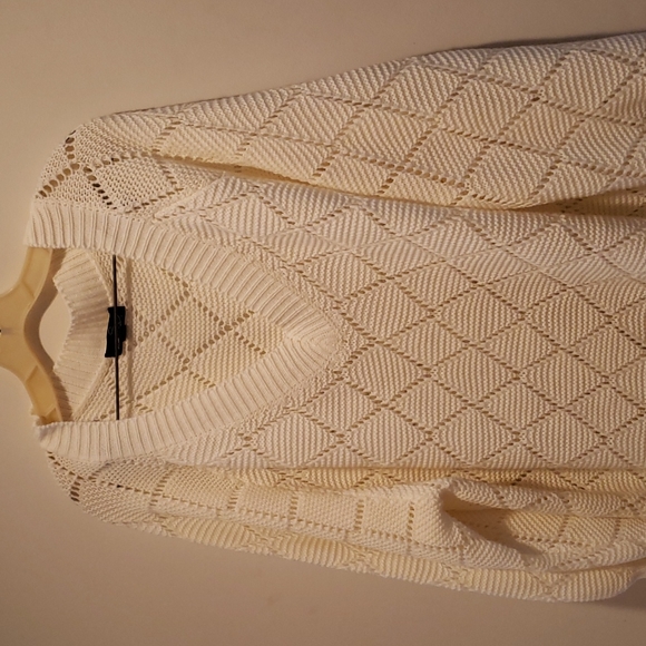 Suzanne Betro sweater - Picture 2 of 4